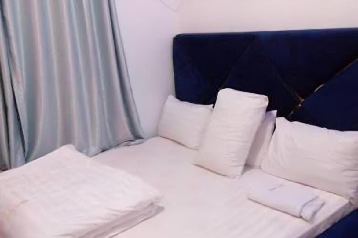 Charles Groove Hotel & Suit Port Harcourt Bagian luar foto