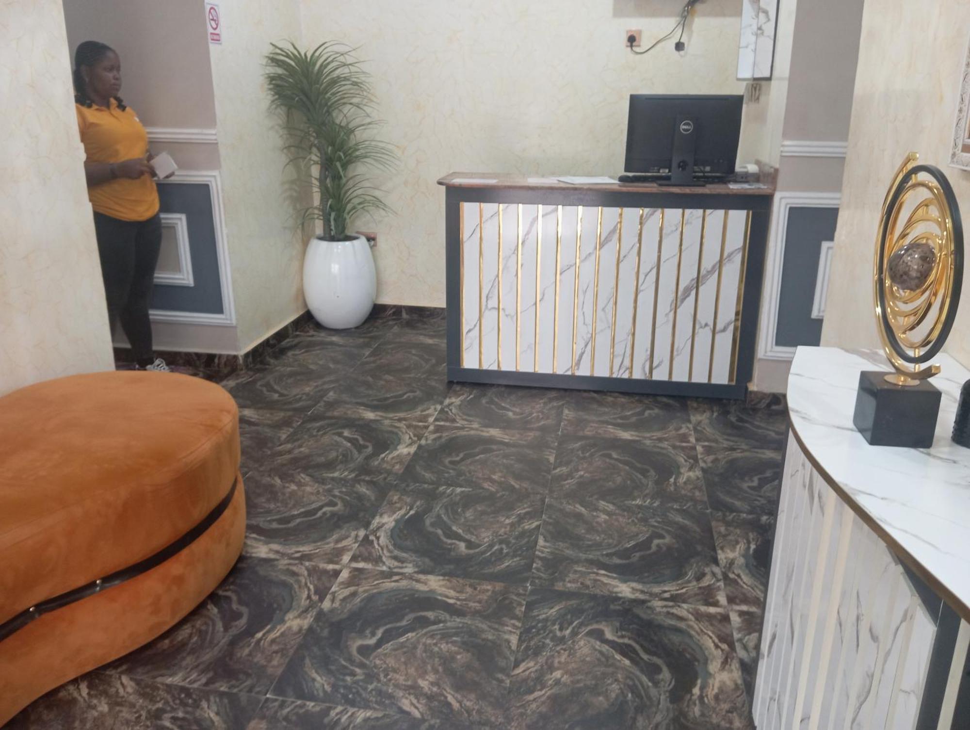 Charles Groove Hotel & Suit Port Harcourt Bagian luar foto
